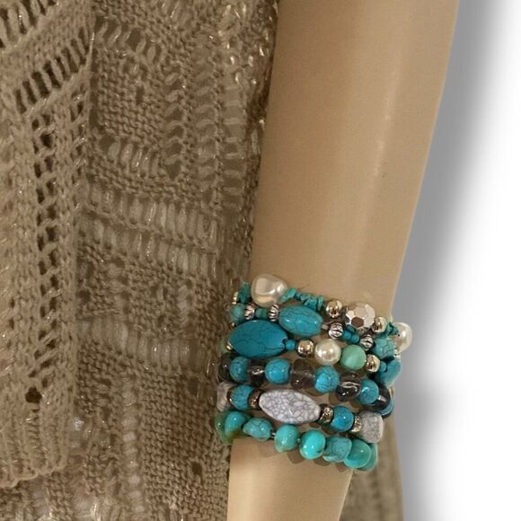 Western Silver Turquoise Howlite Beaded Bangle Bracelet NEW - Picture 4 of 4